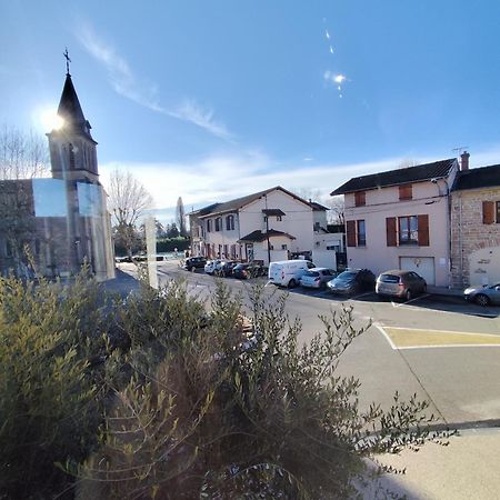 Hotel De La Place Loyettes Екстер'єр фото