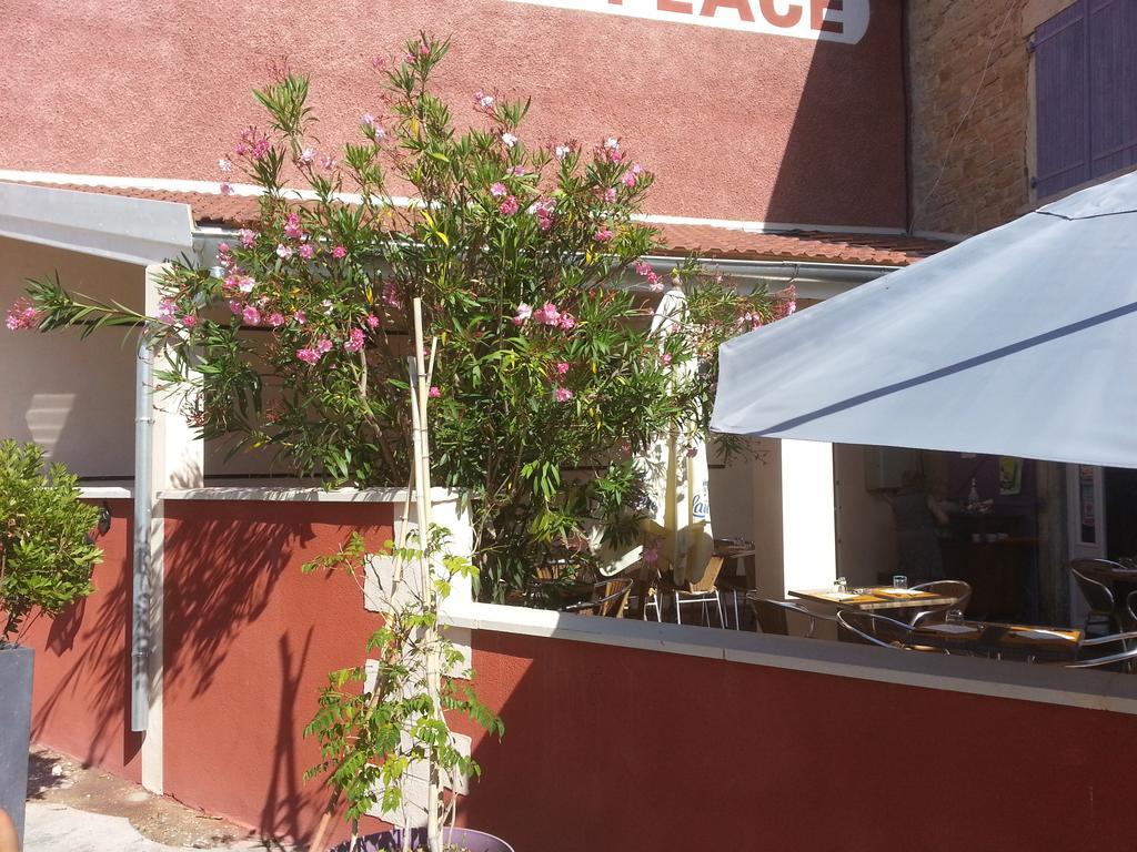 Hotel De La Place Loyettes Екстер'єр фото